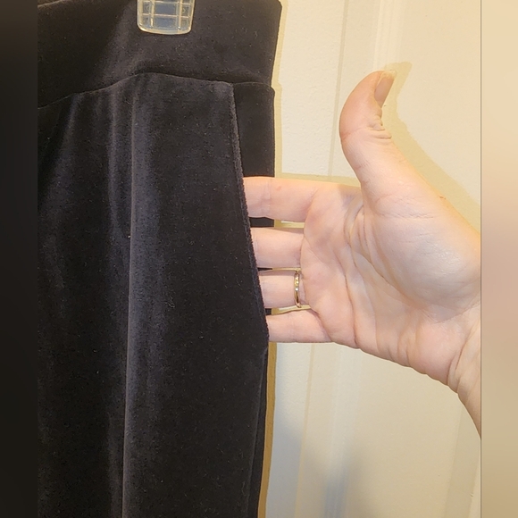 Lauren Ralph Lauren black velour pants. *299.8 - Picture 5 of 6